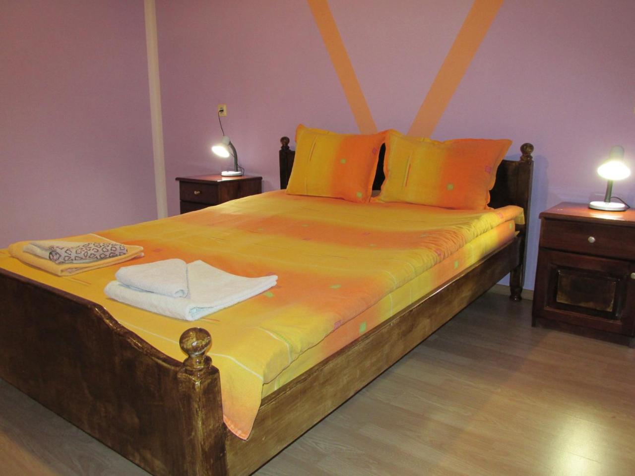 אורשאק Pri Orehite Guesthouse מראה חיצוני תמונה